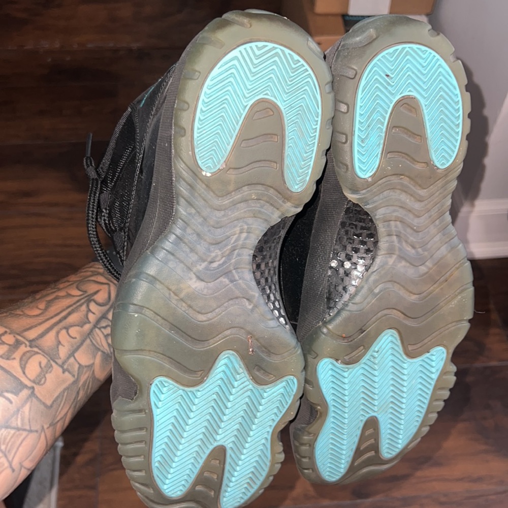 Retro Jordan 11 - Gamma Blue - Used - 10.5M - Picture 3 of 4